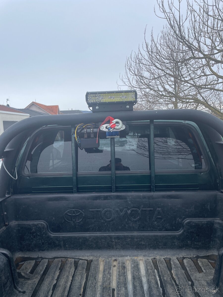 Toyota Hilux 2,5 - 7