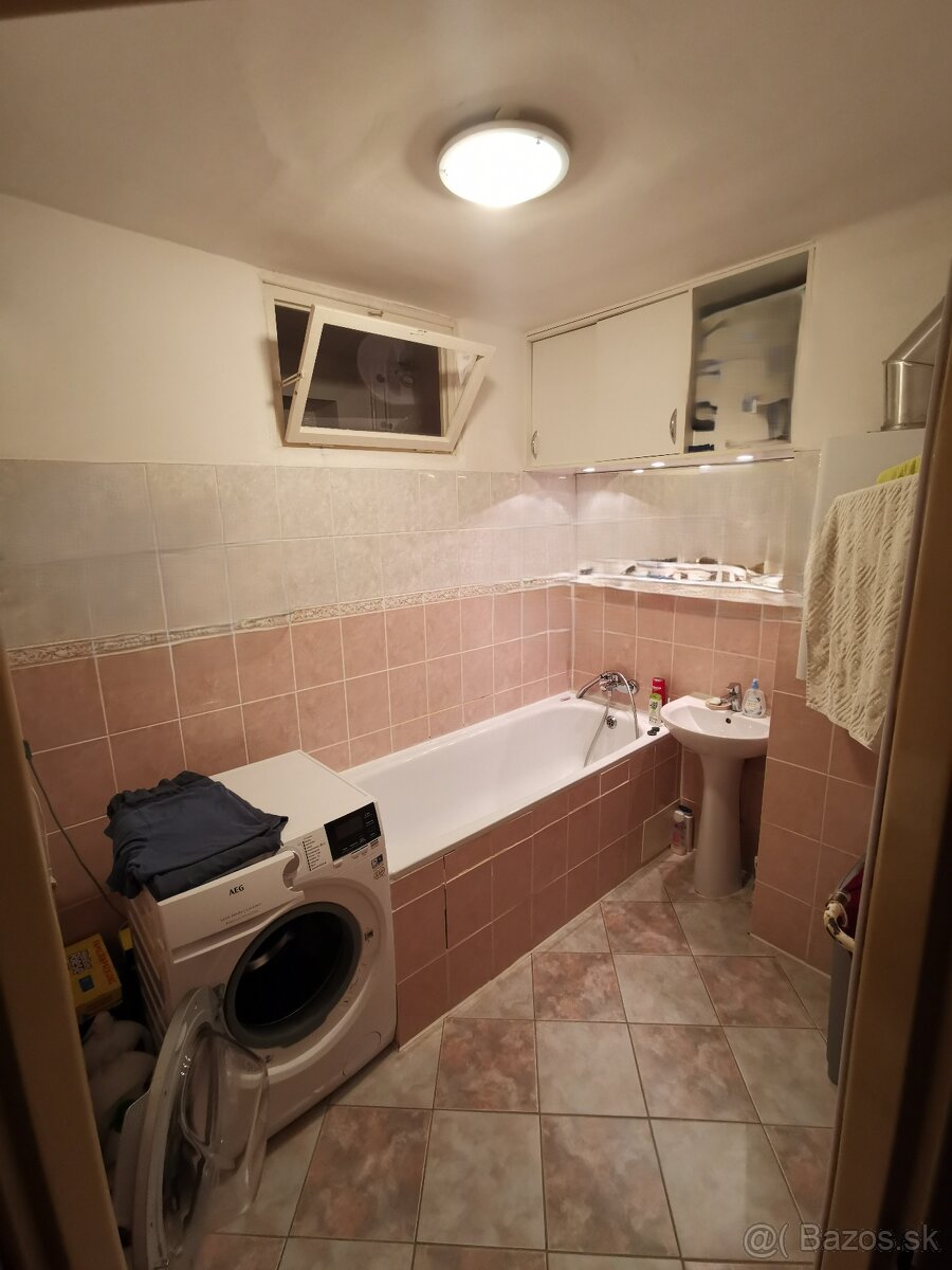 Na predaj 2-izbový tehlový byt – SNP, NMnV - 7