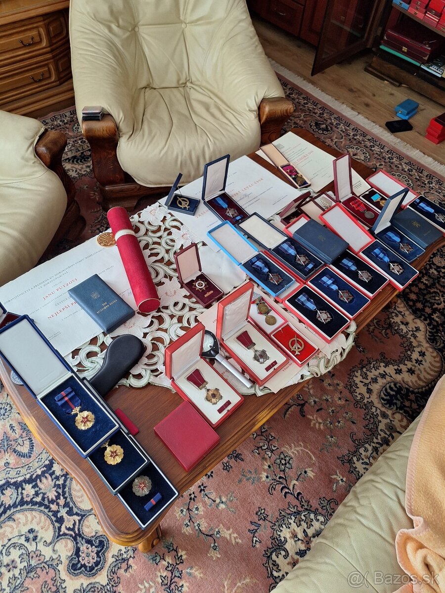 ŠTÁTNE VYZNAMENANIA ČSSR. KÚPIM - 7