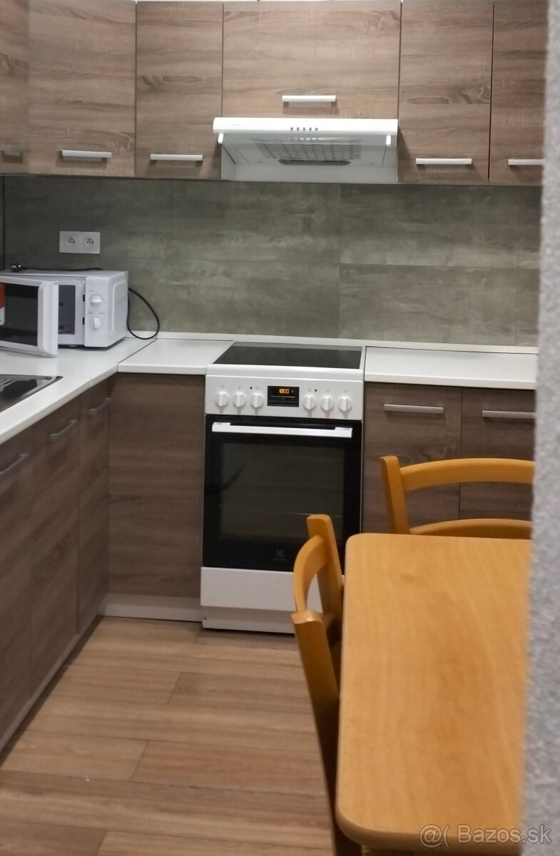 Byt na prenajom L.Hradok - 7