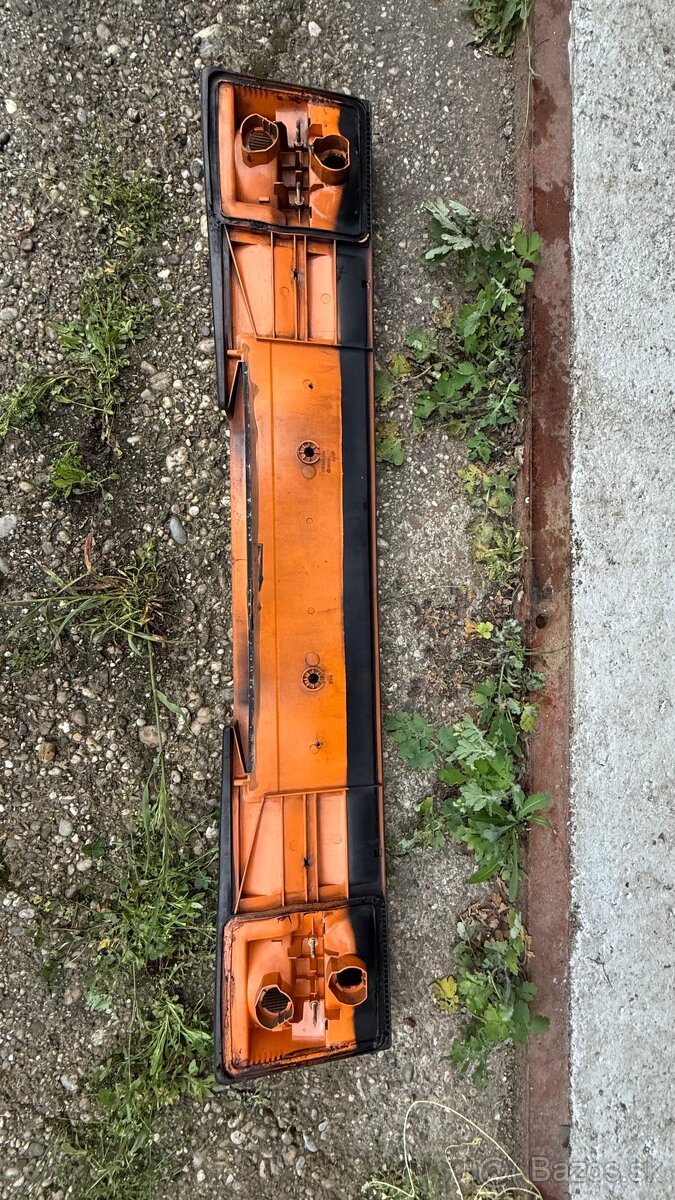 Zadný svetelný panel (heckblende) Audi 90 B2 - 7