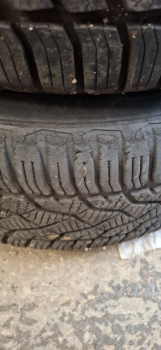 Celoročné Barum 215/55R16 - 7