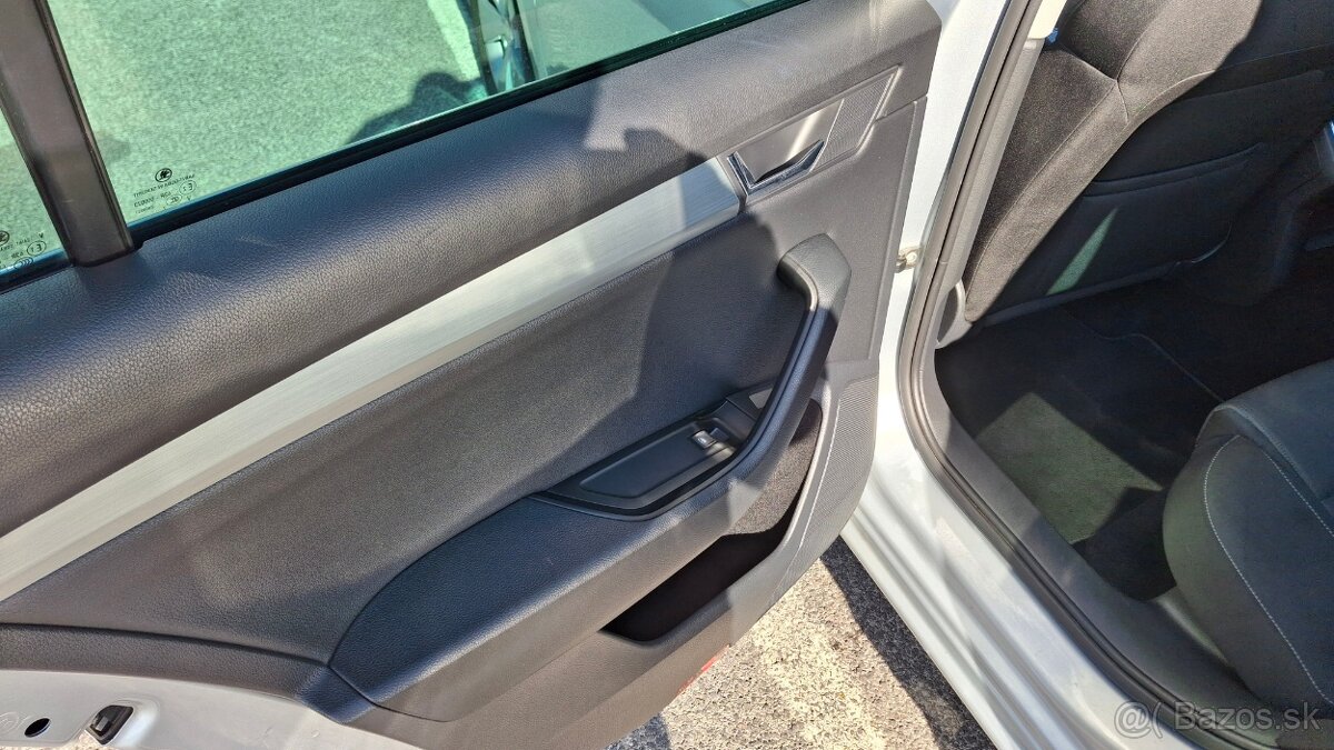 Škoda Superb Combi 2.0 TDI Ambition DSG - 7
