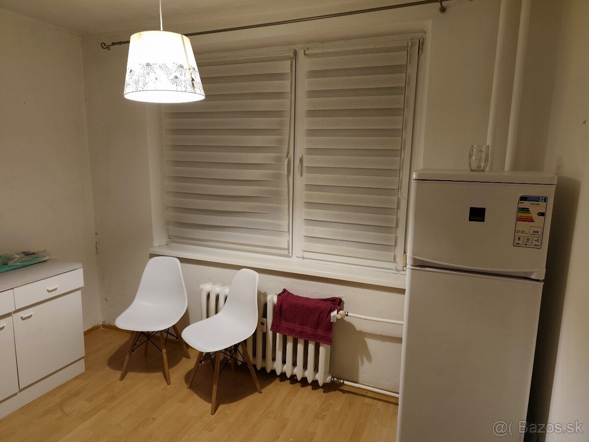 Prenájom 2 izbového bytu - 7