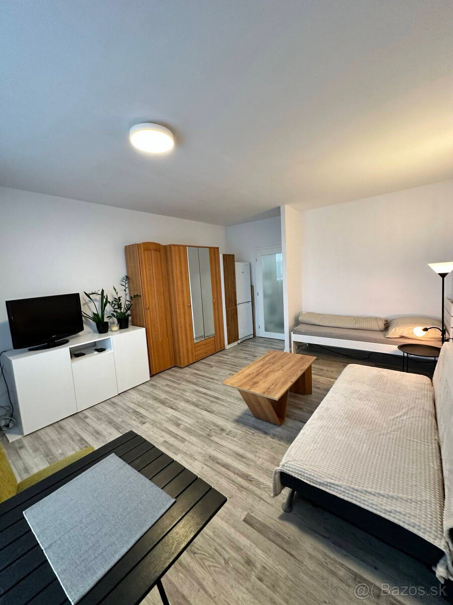 prenájom 1i byt KVP Košice - 7