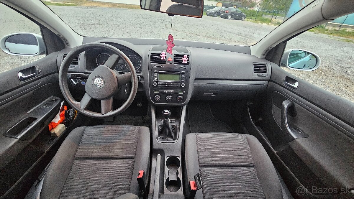 Na predaj Volkswagen Golf 5 - 7