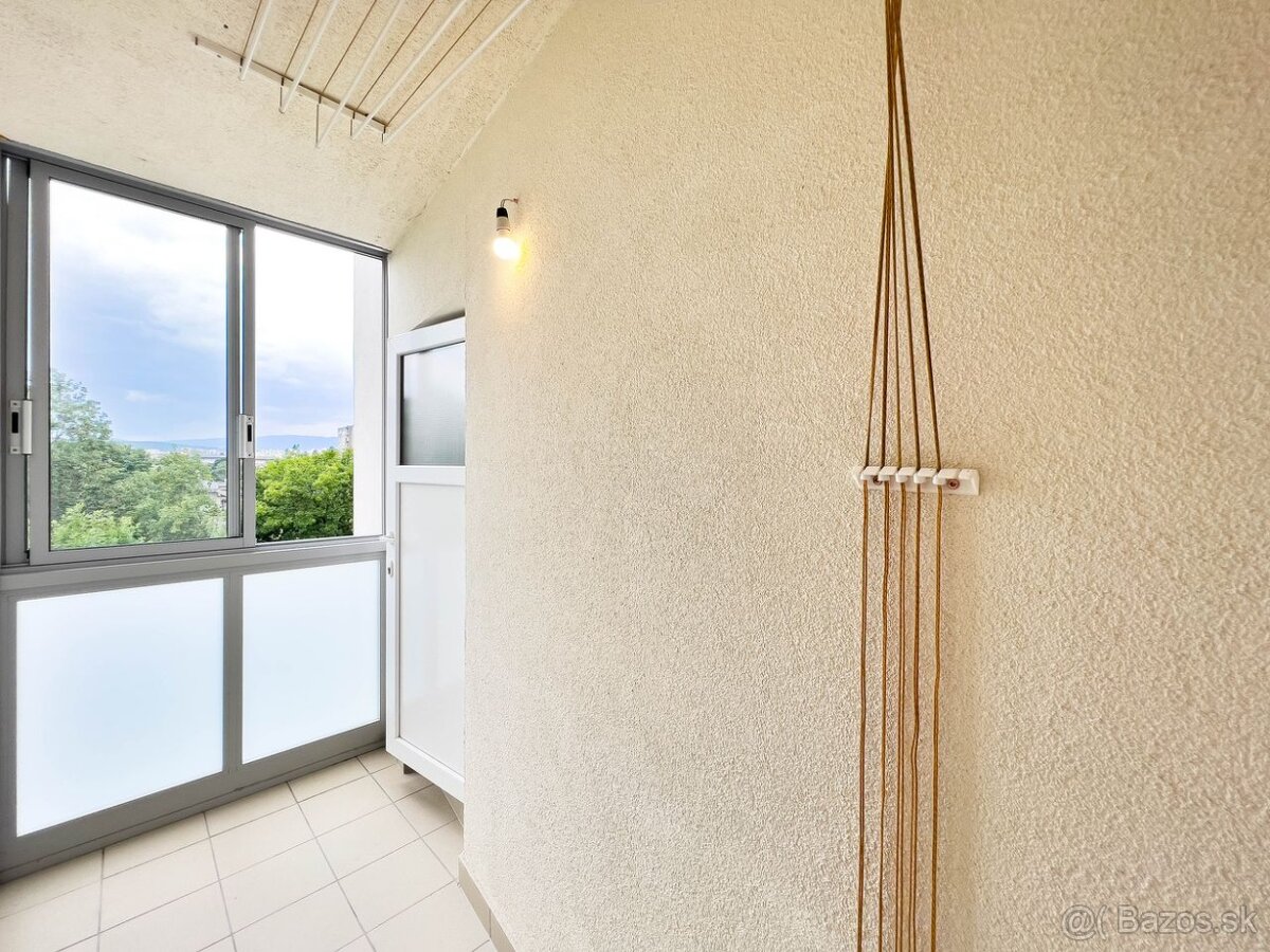 3-izbový byt po rekonštrukcii s loggiou – Užhorodská ulica - 7