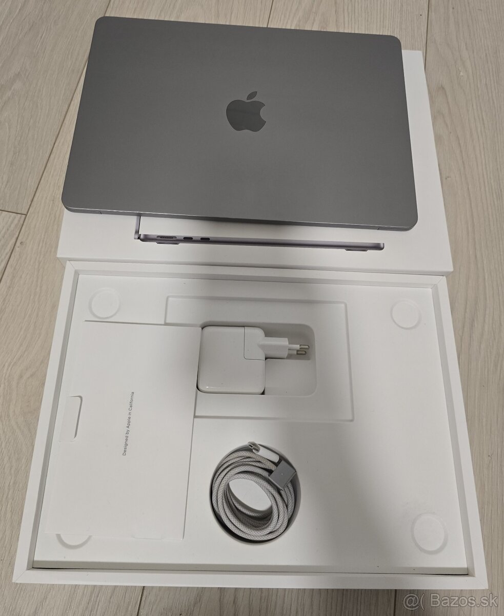 Apple MacBook Air 13,6" M2, 8C CPU/10C GPU/16GB/256GB - 7