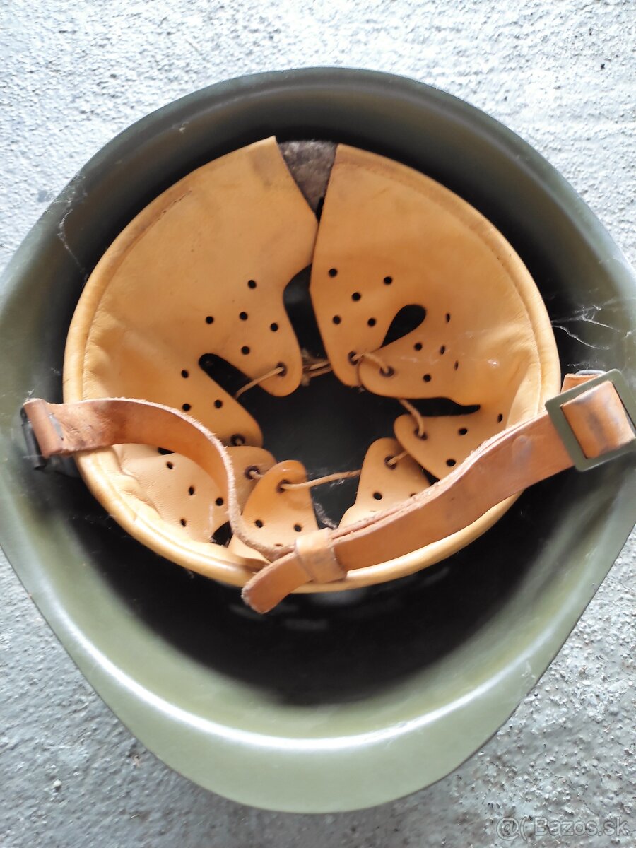 uniforma + vojenska prilba - 7