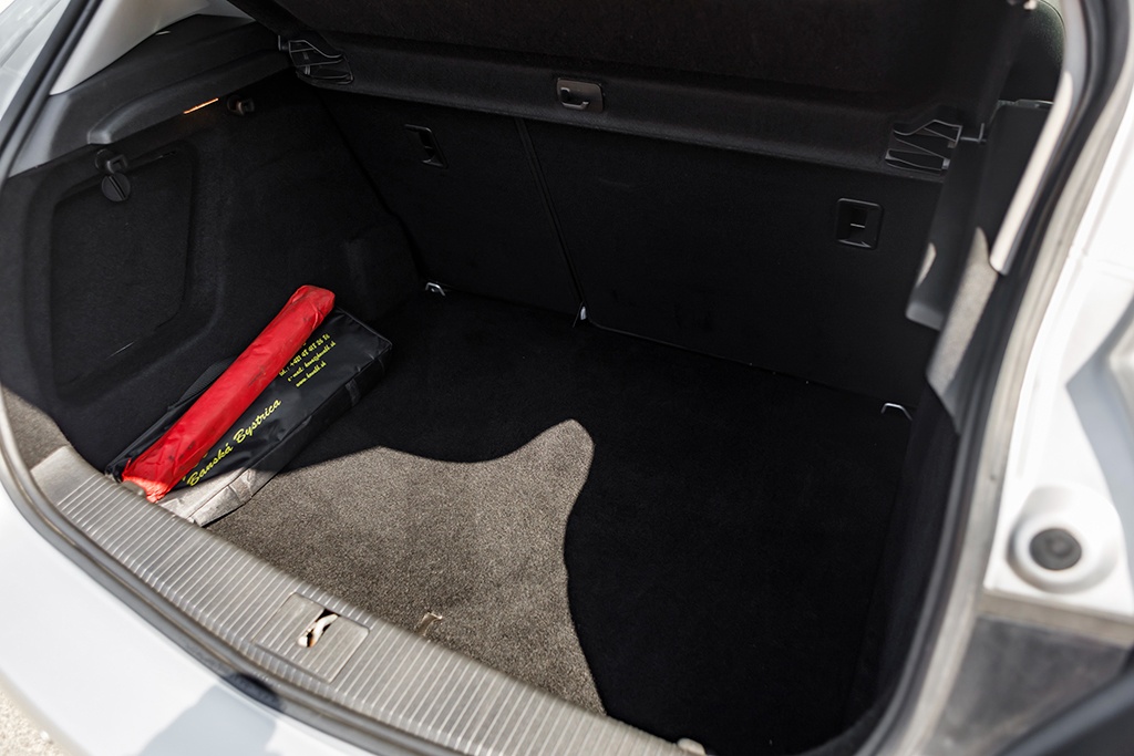 Opel Astra 1.6 ECOTEC 85kW Enjoy M5 03/2012 - 7