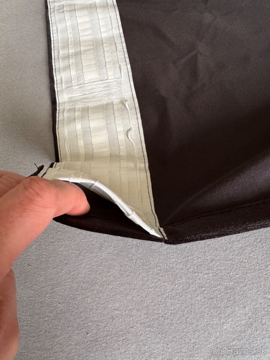 Predám dva čierne závesy - 7