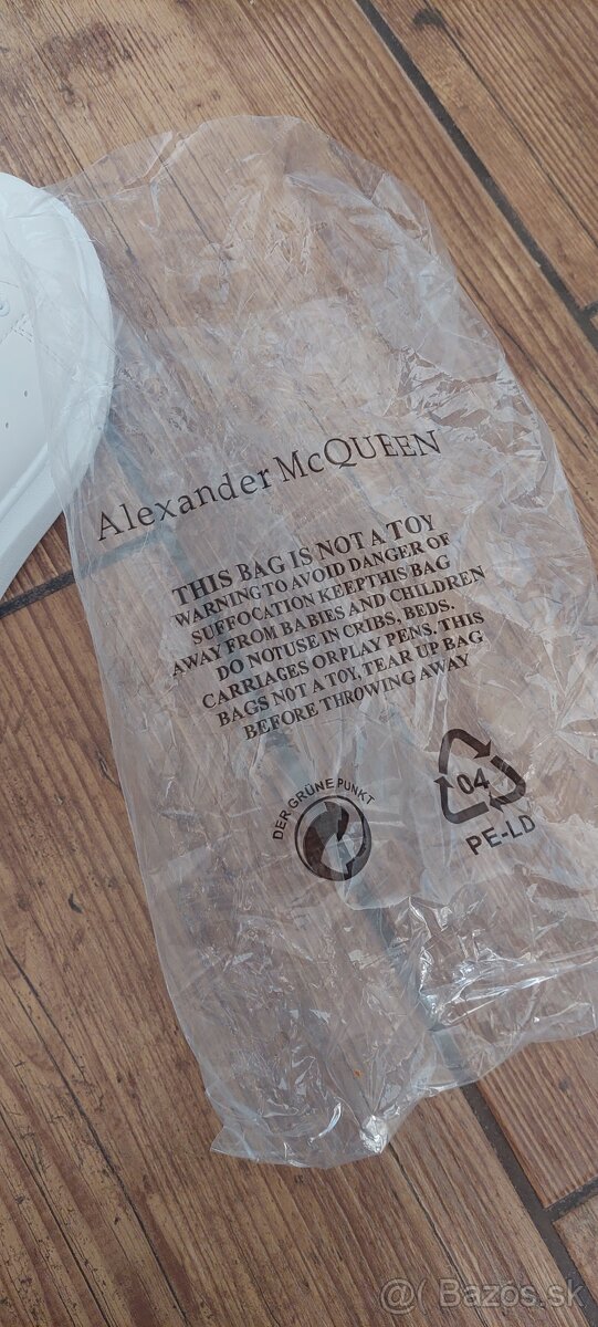 Alexander McQueen - 7