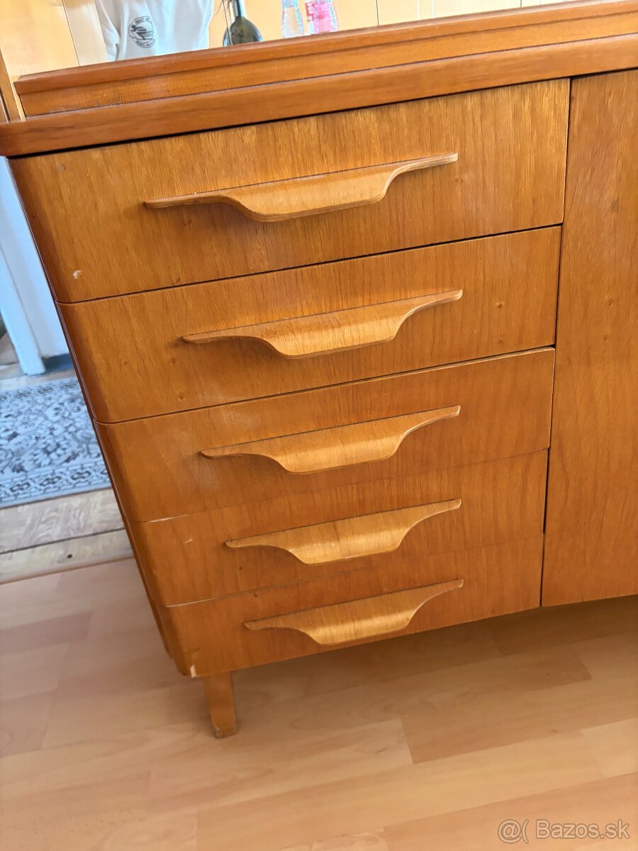 Zachovalá obývačkova zostava - 7