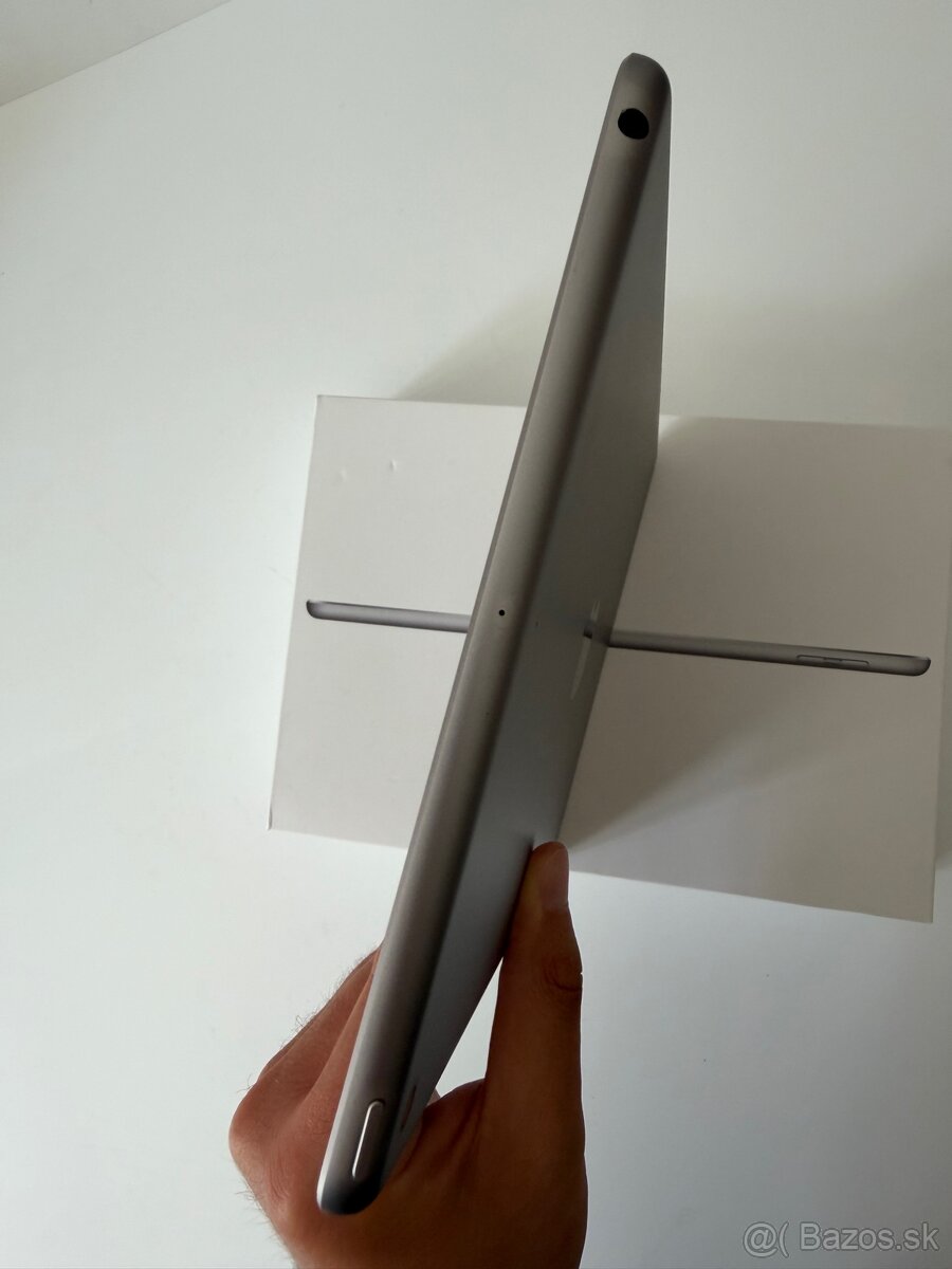 iPad 5th GEN - 7