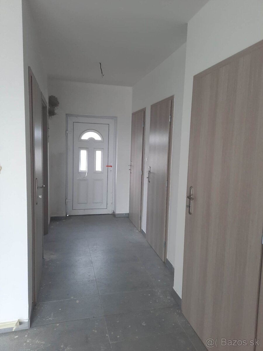 novostavba 3,5 izbový RD v štandarde (s kanalizáciou) - 7