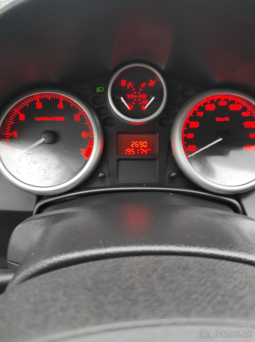 Peugeot 207 1.4i rv 2009 - 7