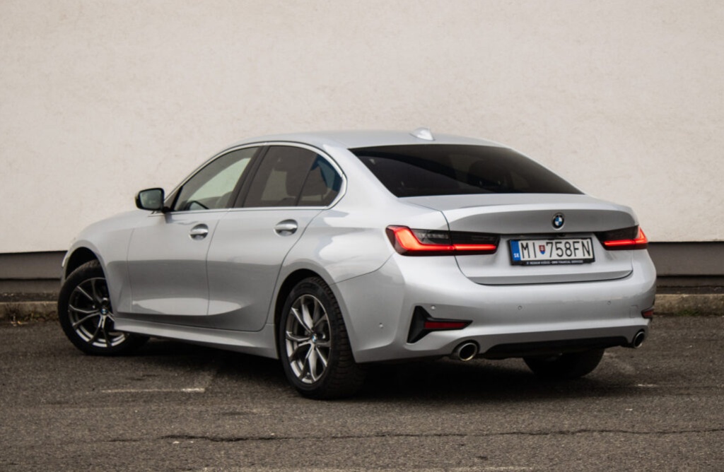 BMW 320i 2019 - 7