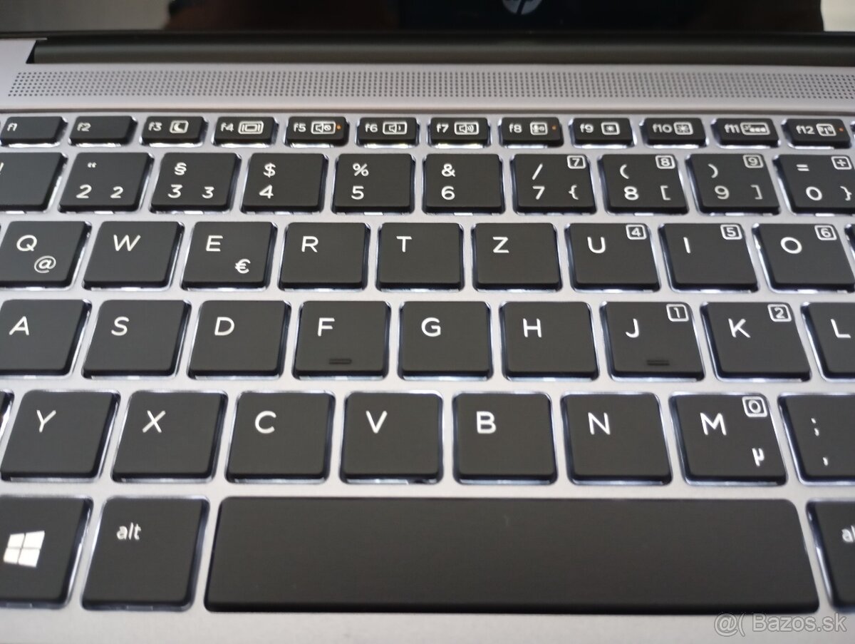 Hp elitebook 1030 G1 , Intel core m5 , 8gb ram , ssd ,Win 11 - 7