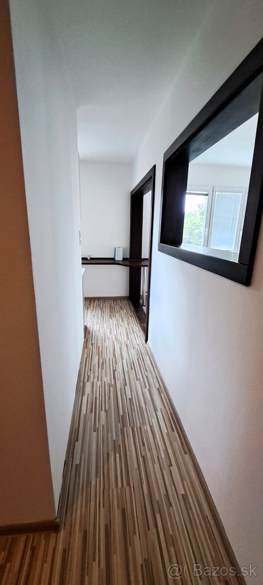 Dvojizbový byt s lodžiou blízko mesta - 7