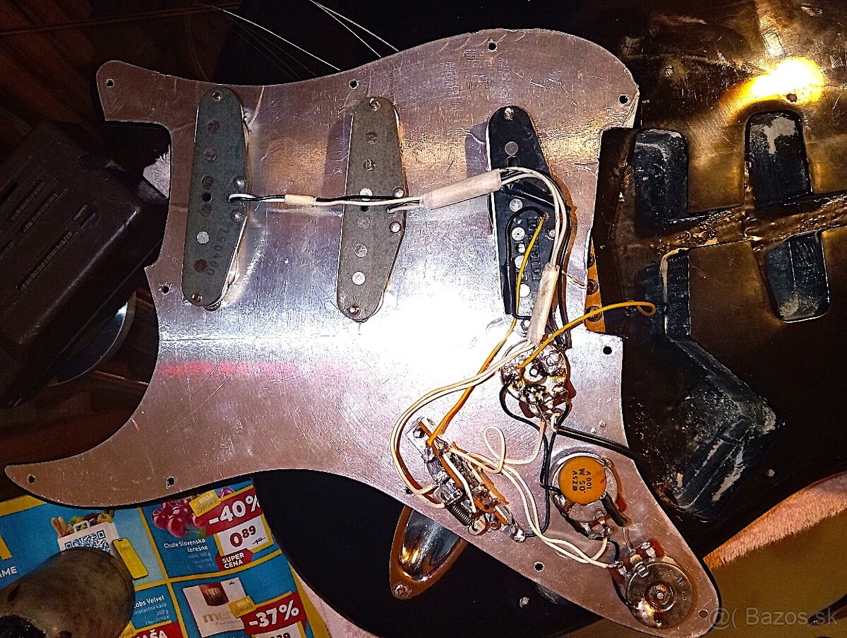 Greco Stratocaster Spacey Sound 81-snímače USA Fender 79-81 - 7