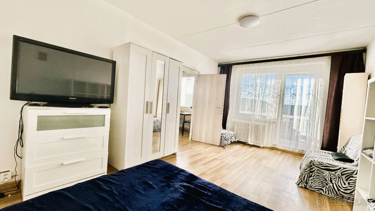 Zvolen, Štefánika – zrekonštr. 1-izb. byt, 2 balkóny, 38 m2 - 7