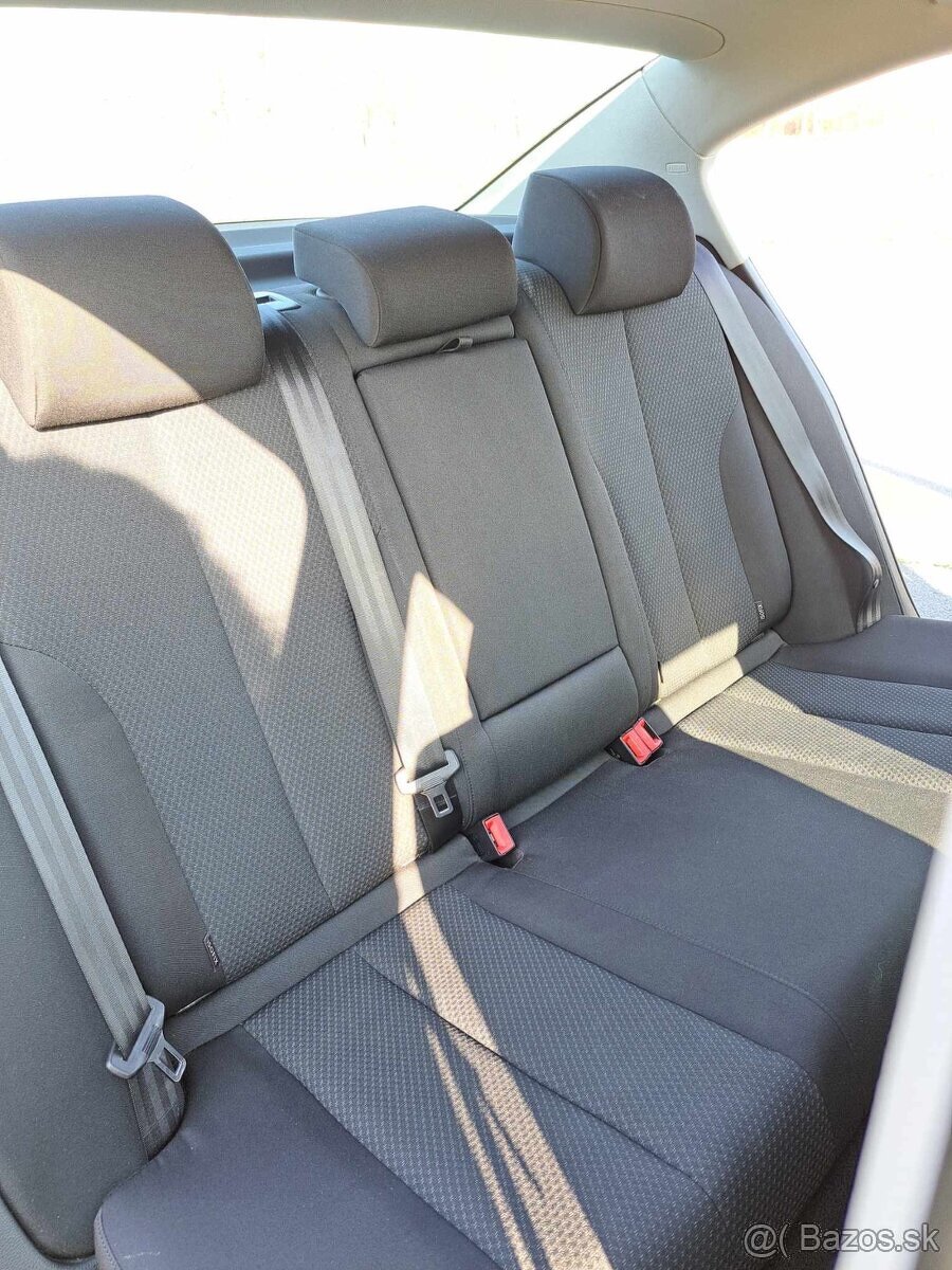 VW Passat B6 2009 2.0 TDI - 7