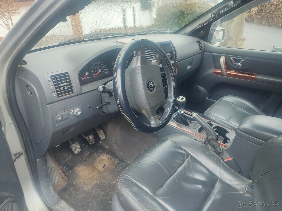 Rozpredám Kia Sorento 2.5 crdi 103 kw - 7