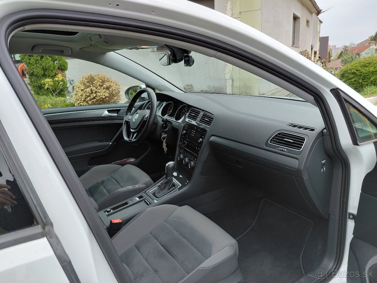 VW Golf 1,5 TSi R-Line 110kW - 7