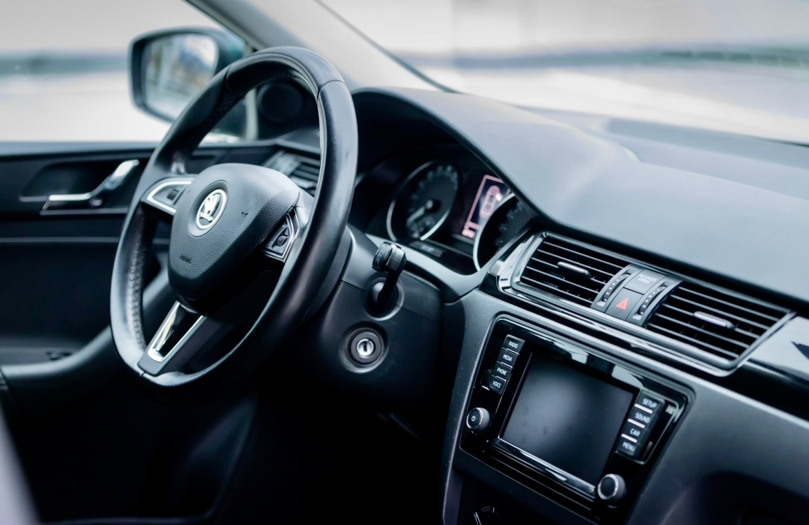 Škoda RAPID 1.6 TDI - prenájom auta - 7