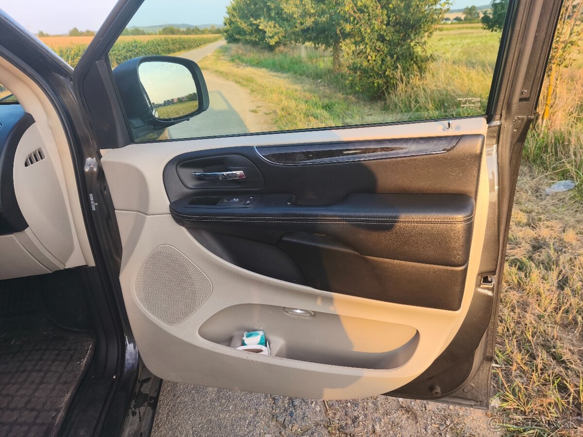 Lancia Voyager 2.8 crdi - 7