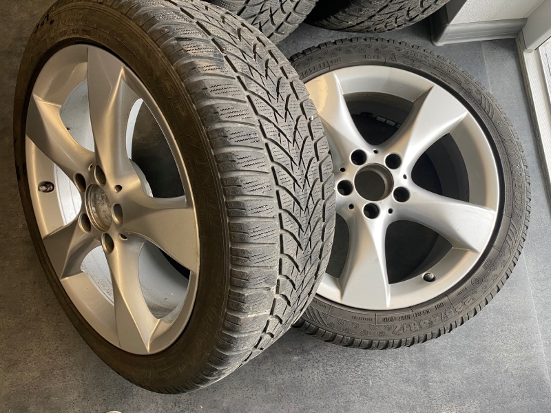 predám ALU disky s pneumatikami/250E/ + jazdené pneu/40E/ - 7