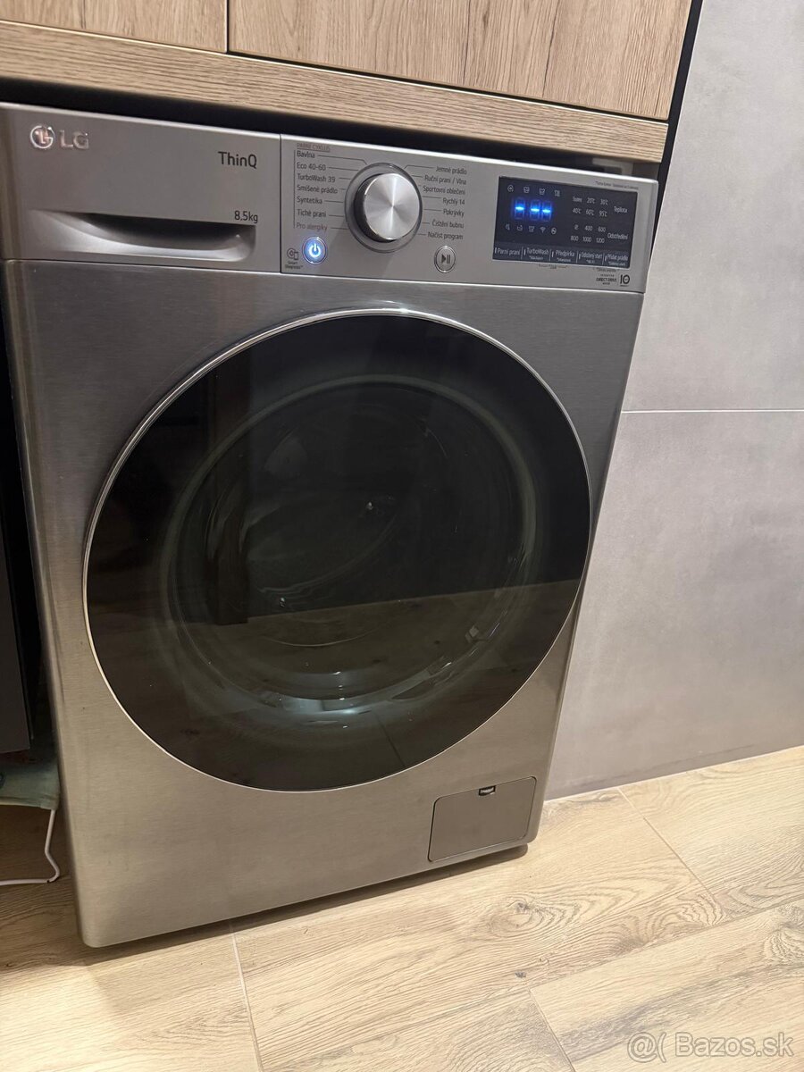 Úzka spredu plnená práčka LG strieborná - 7