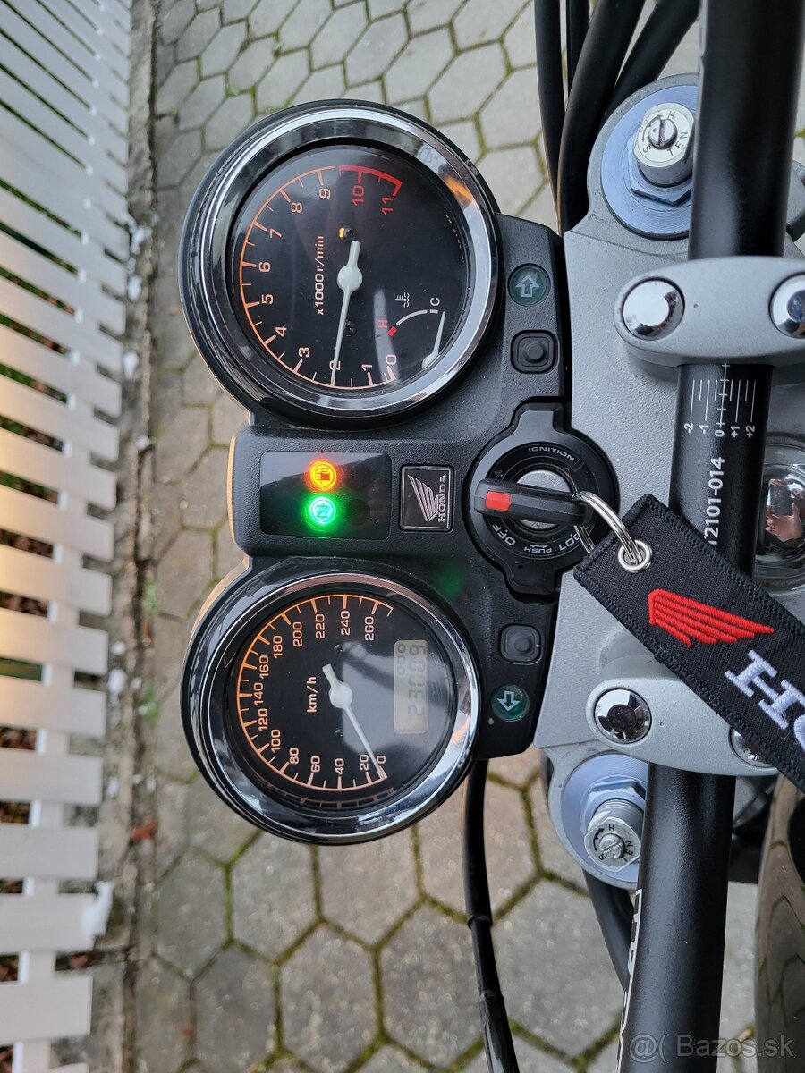 Honda Hornet CB900F - 7