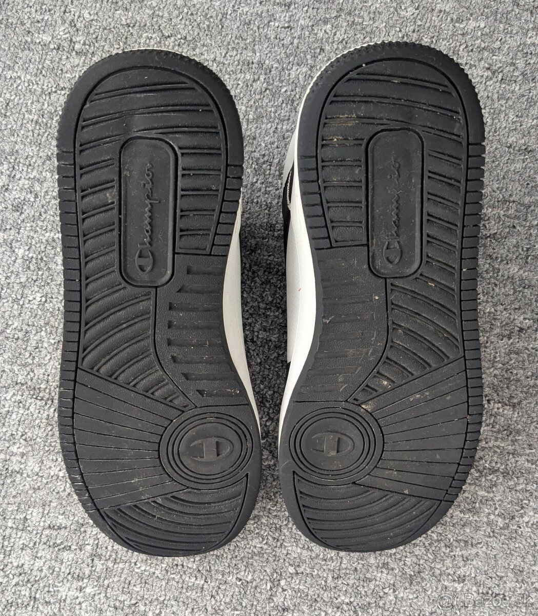 Botasky Champion č. 40 - 7