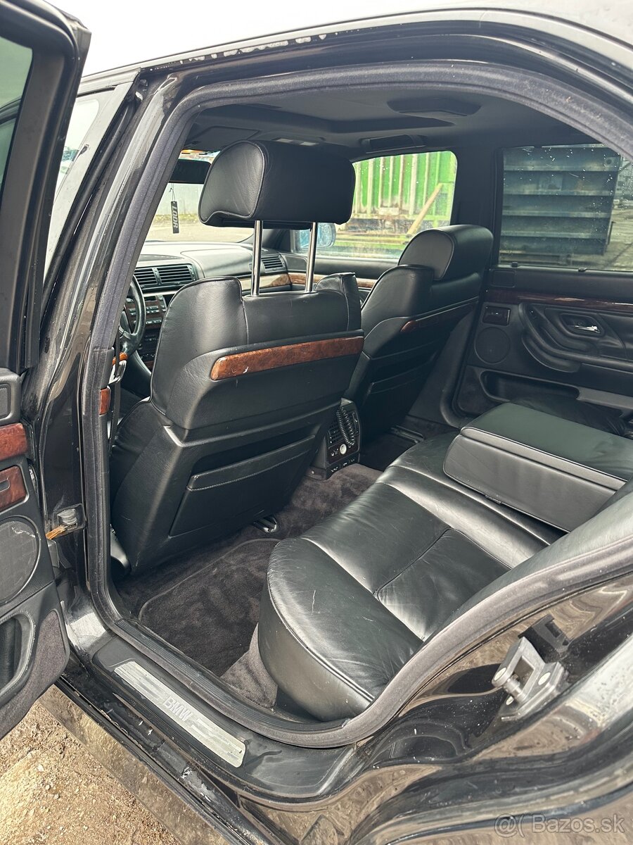 Rozpredam bmw e38 750i - 7