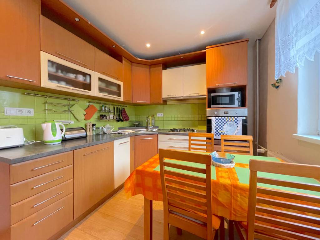 NA PREDAJ 3-izbový byt, TRENČÍN, ul. Mateja Bella. CENA: 147 - 7