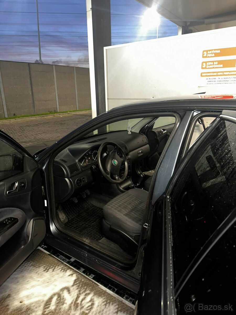 Škoda Octavia 1.6 75KW Benzín - 7