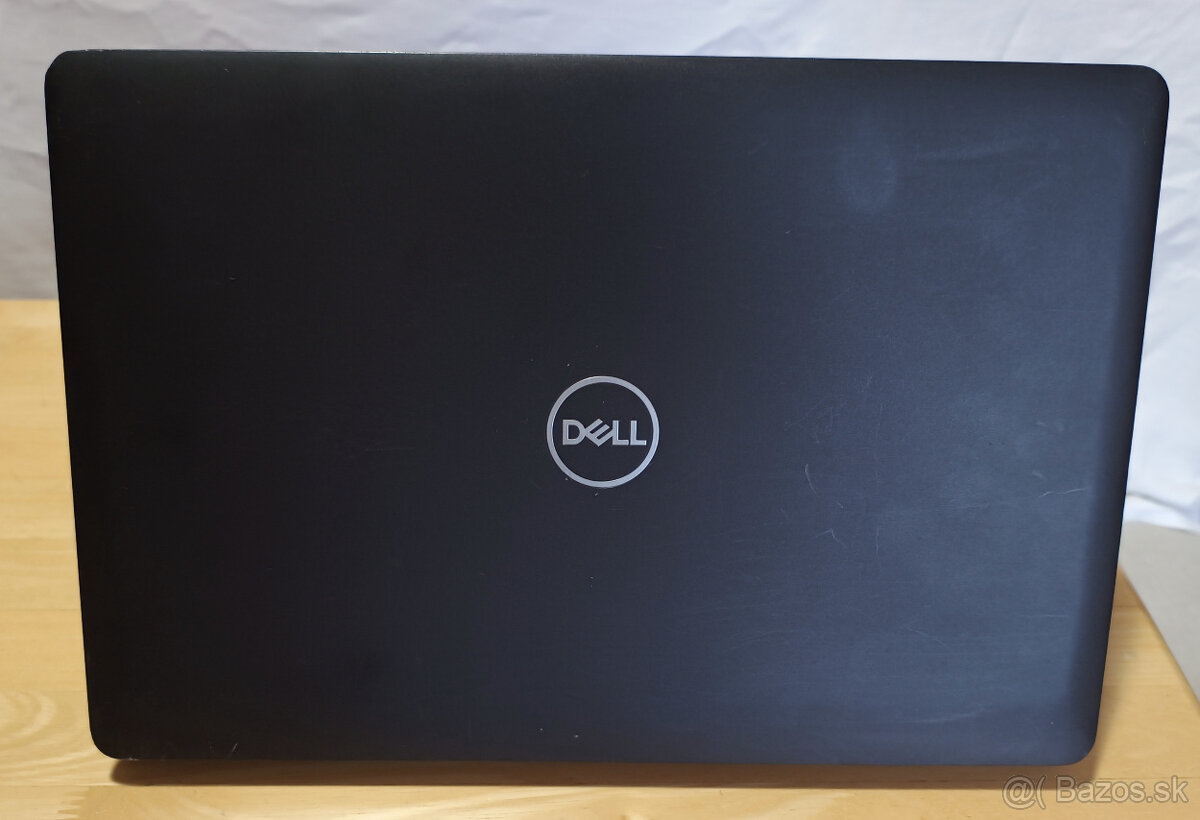 Notebook DELL Latitude 3580 - i5 / SSD / AMD grafika - 7