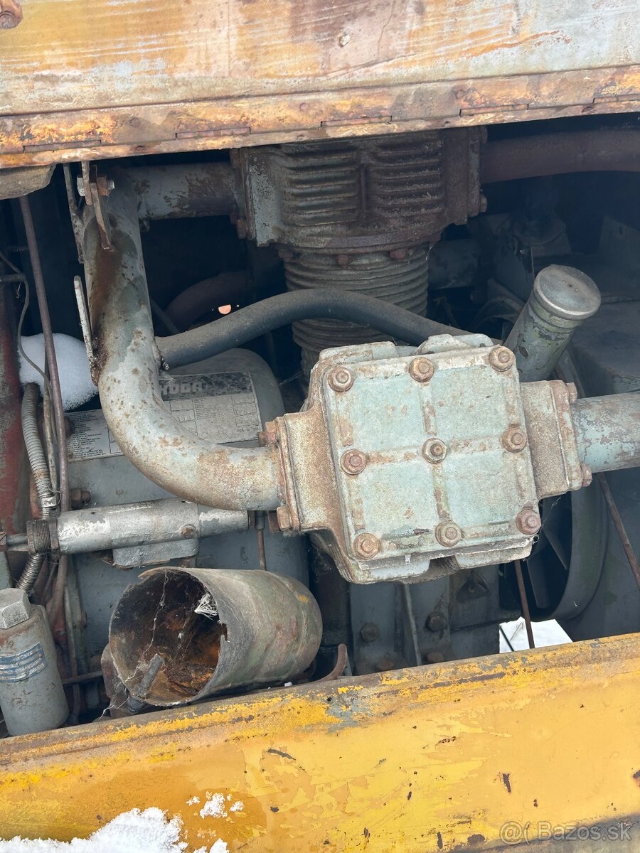 Predám dieselovy kompresor zetor DK200 - 7