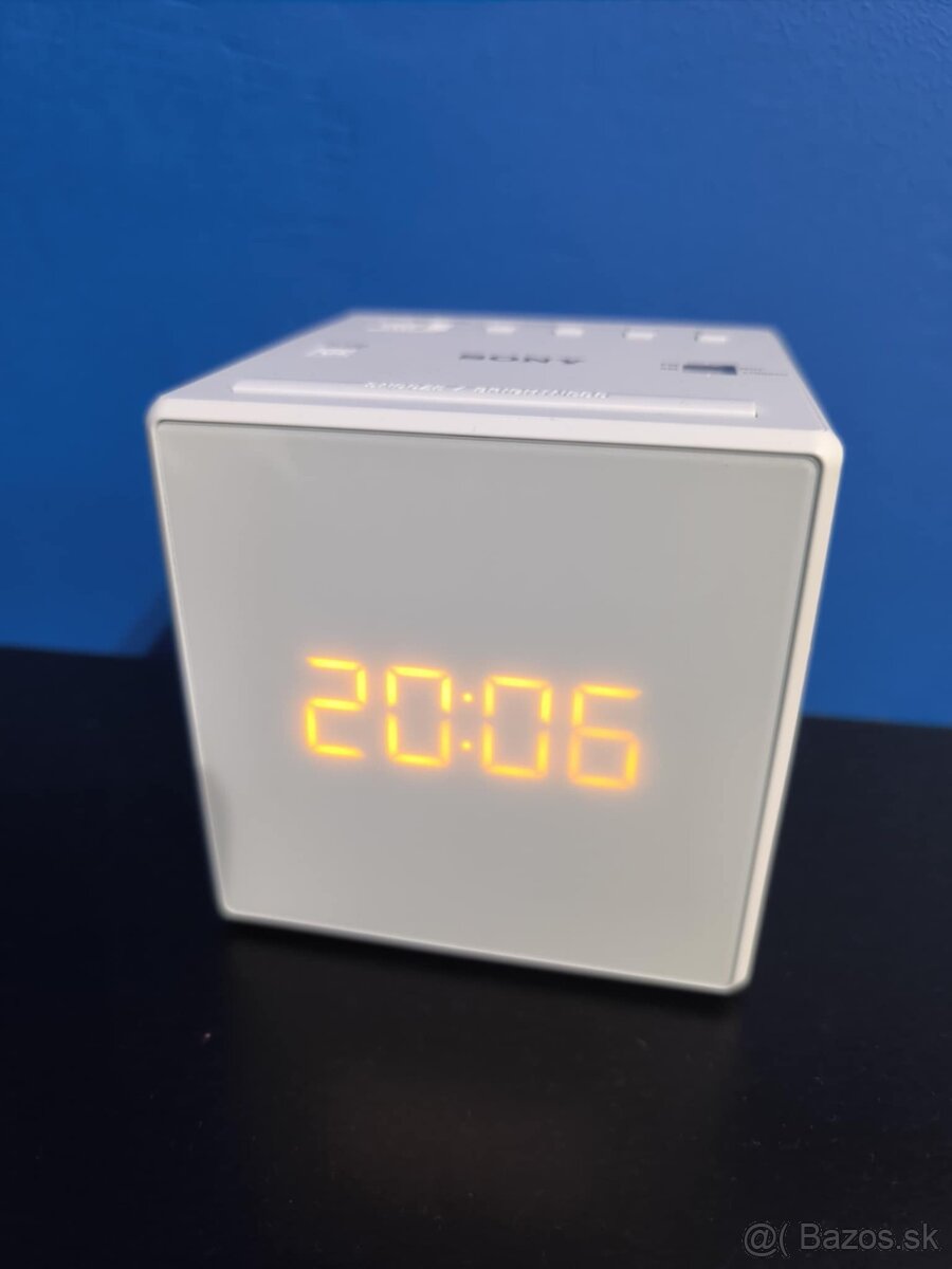 Rádio budík Sony - 7