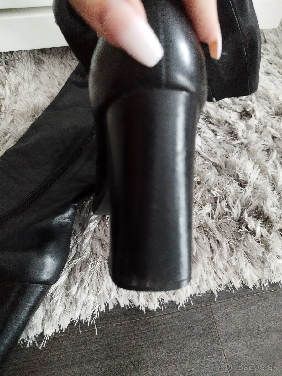 Kožené čižmy zn. Solo Femme 39 - 7