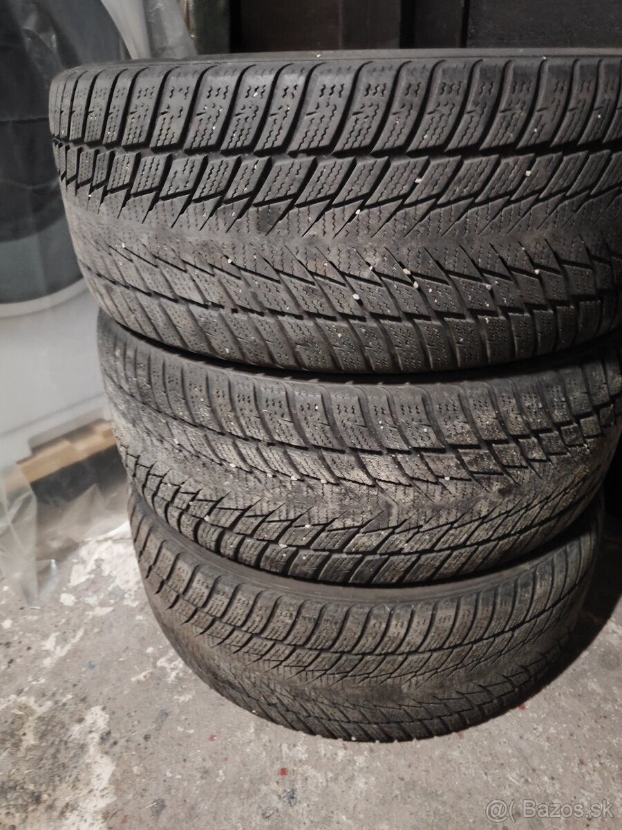 Predám 245/45r19 - 7