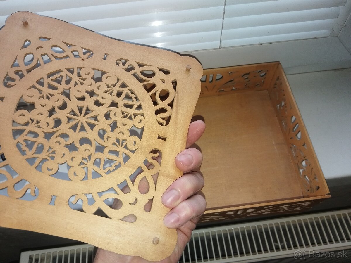 vyrezávaná drevená škatuľa - 7