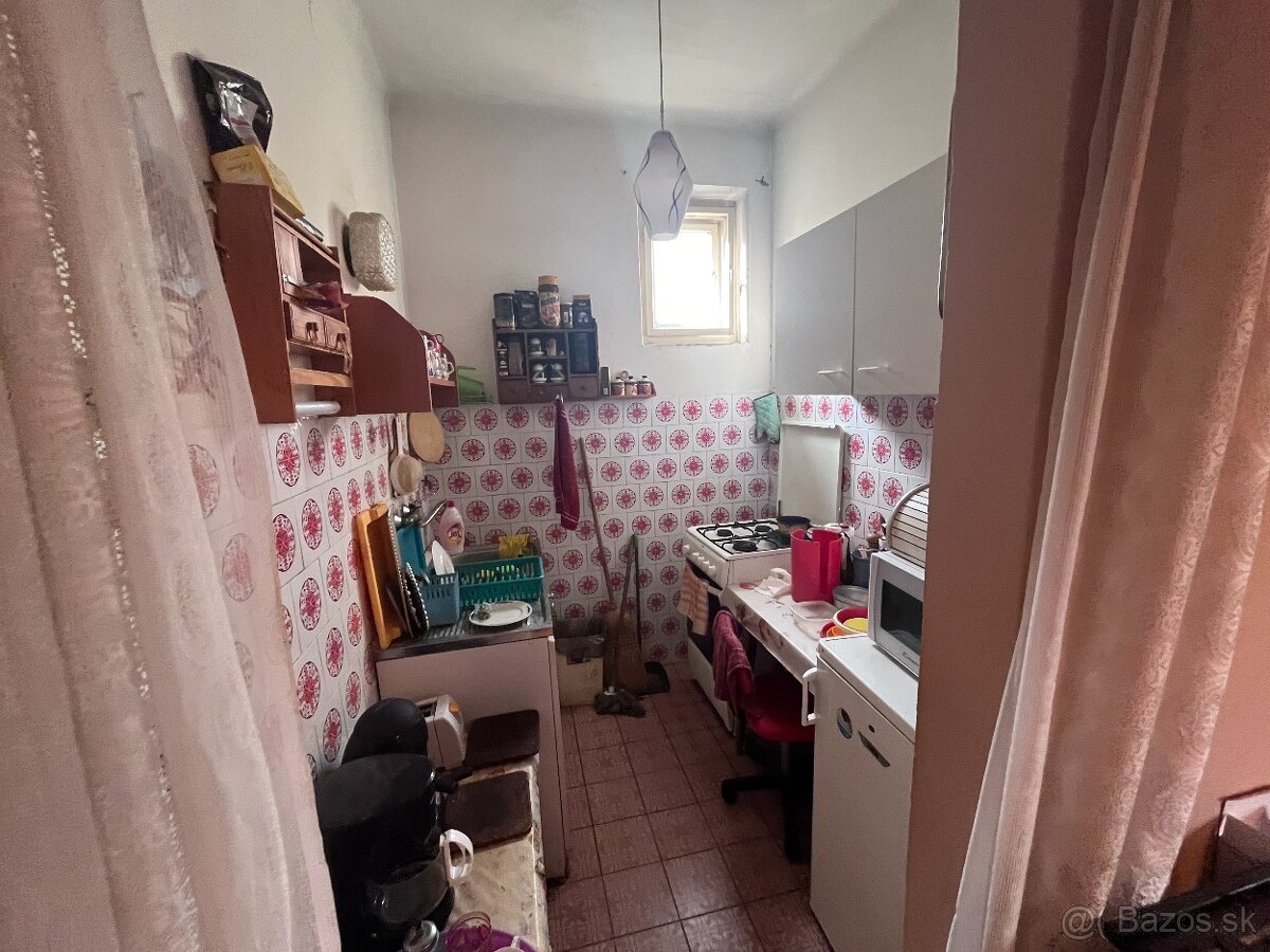 MAĎARSKO - SZALONNA - 5 IZBOVÝ ZREKONŠTRUOVANÝ RD - 7