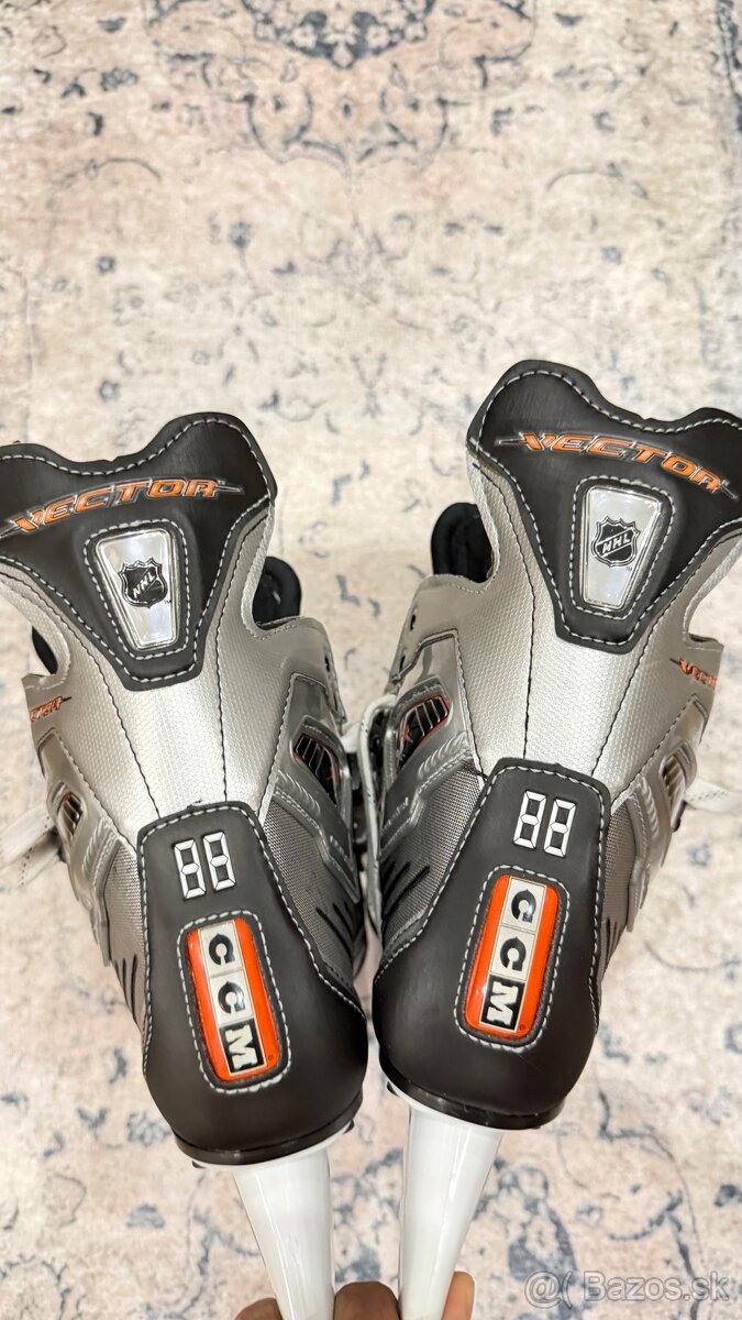 ✅ LEGENDÁRNE KORČULE - CCM VECTOR 8.0 - 7,5 D ✅ - 7