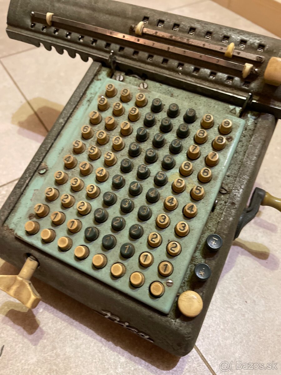 Starožitna mechanická kalkulačka - 7