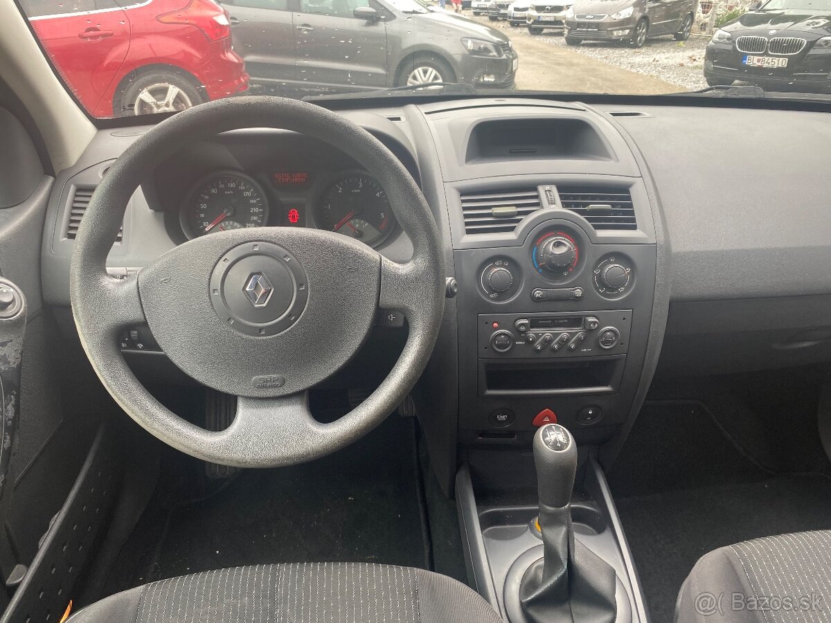 Renault Megane 1.5 dCi Dynamique Confort - 7