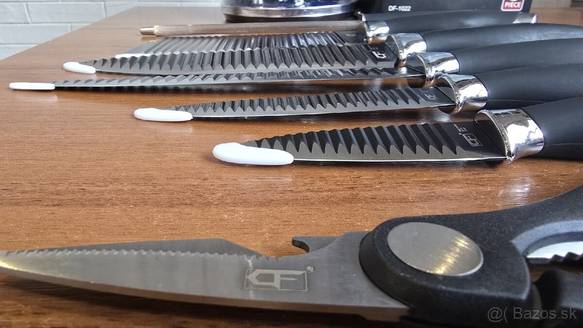 Sada nožov so stojanom - 7