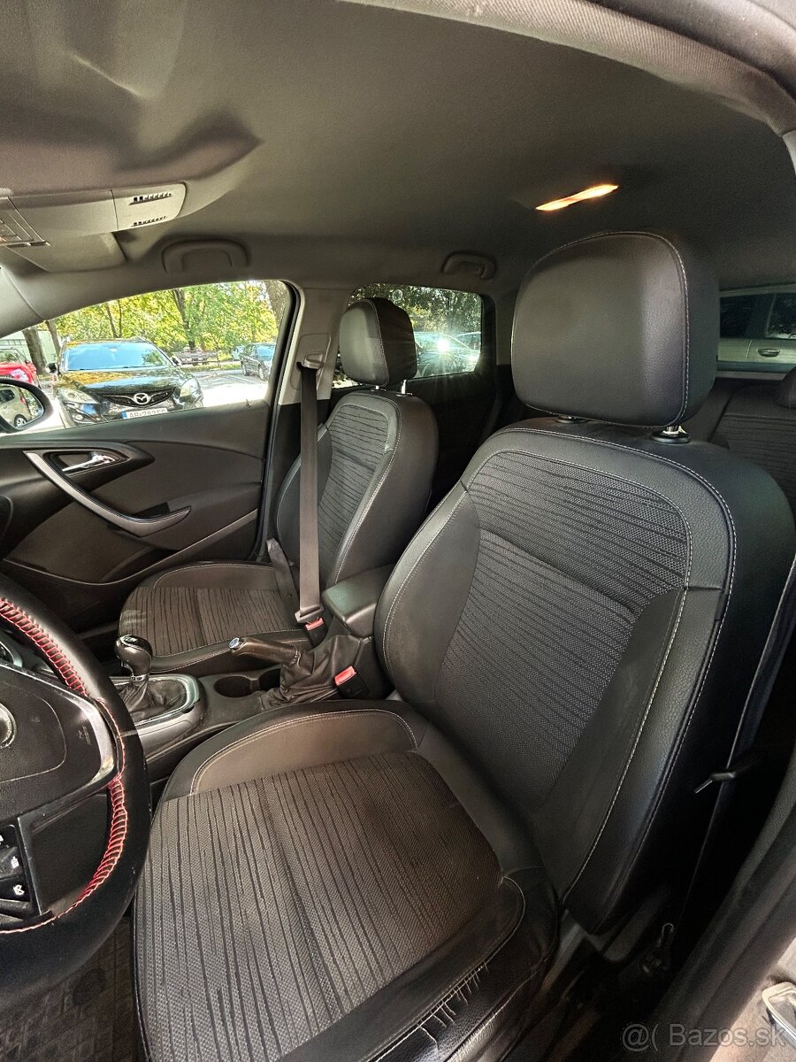 Predám Opel Astra Sport Tourer - 7