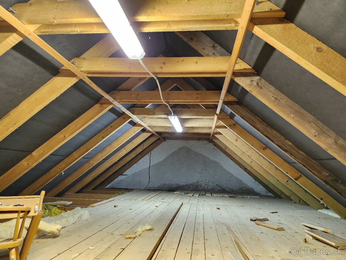 Veľký rodinný dom v obci Očkov - 7